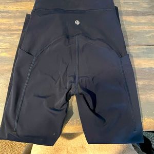 SIZE 2 Lulu Lemon- Power Thru HR Tight 25” NAVY leggings